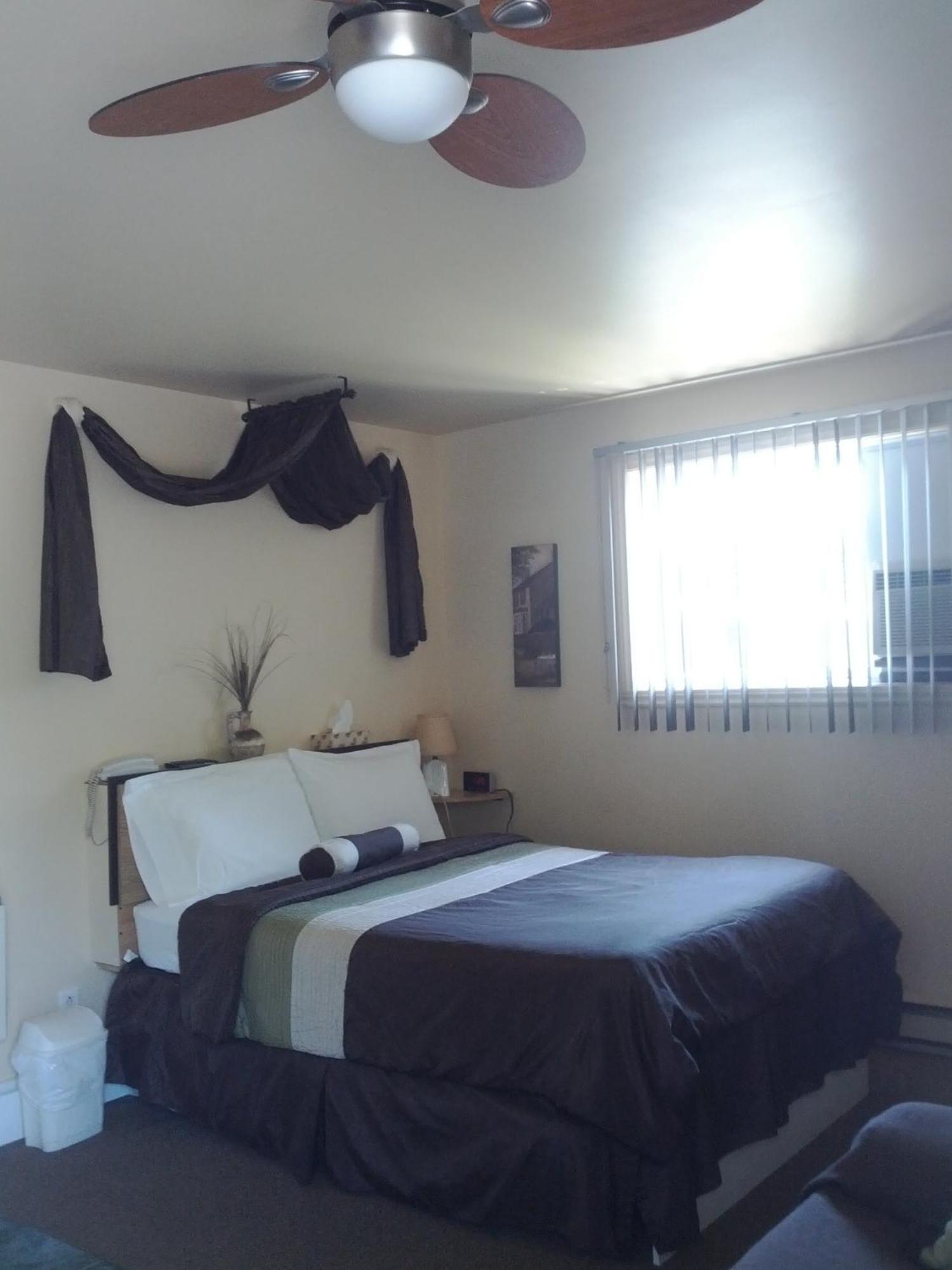 Motel Montgolfière JP Saint-Jean-sur-Richelieu Esterno foto