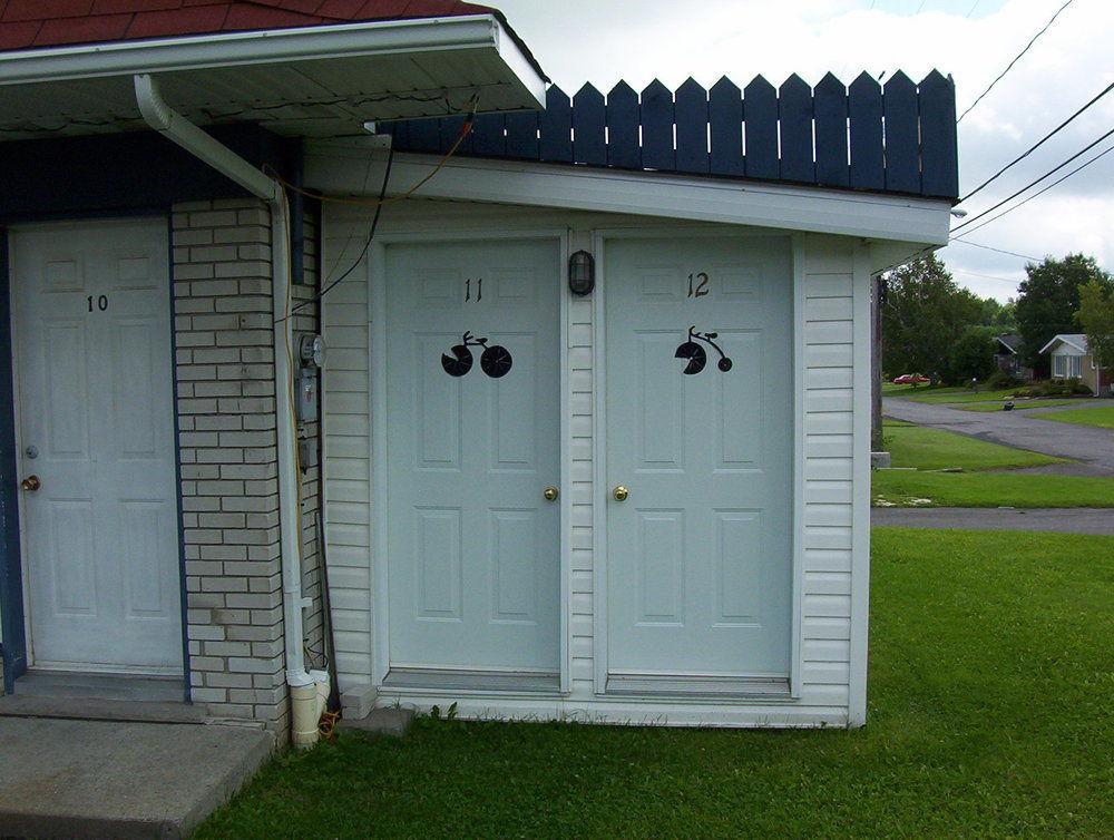 Motel Montgolfière JP Saint-Jean-sur-Richelieu Esterno foto