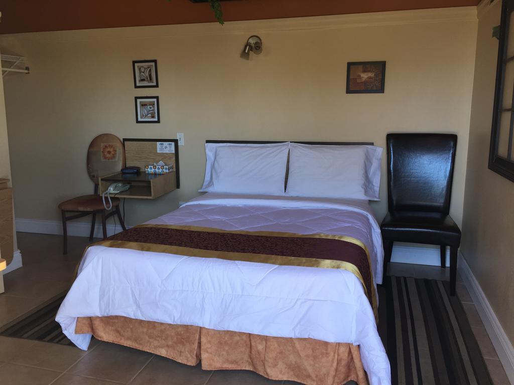 Motel Montgolfière JP Saint-Jean-sur-Richelieu Esterno foto